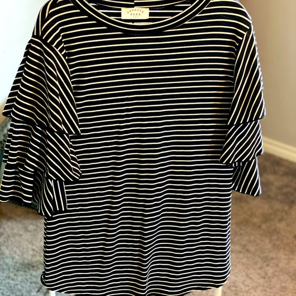 B&W striped top, Size L - Picture 1 of 2